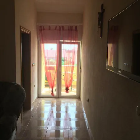 Saric A&k Apartment Vir