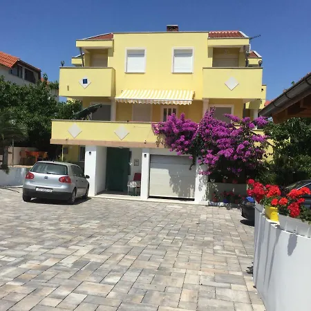 Saric A&k Apartamento Vir